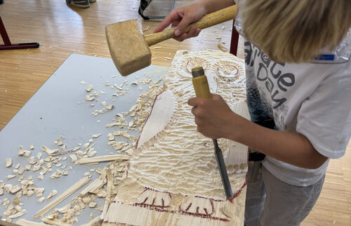 Handwerkliches Arbeiten fördert Konzentration, Ausdauer und Kreativität – und macht Spaß!